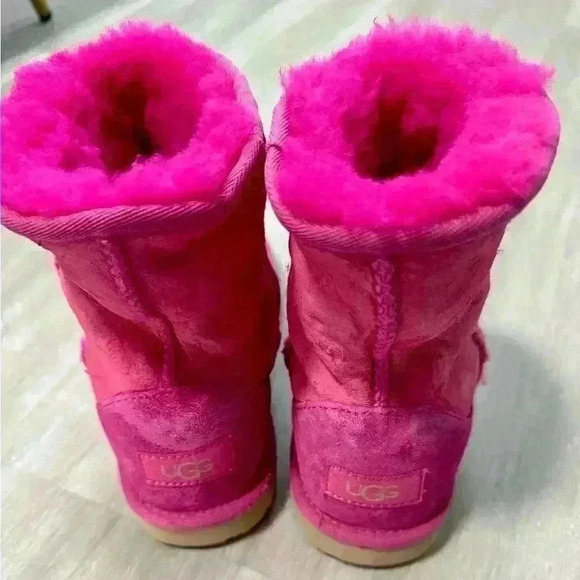 UGG CLASSIC SHORT MAGENTA PINK raspberry BOOTS SIZE 4 - Picture 5 of 6